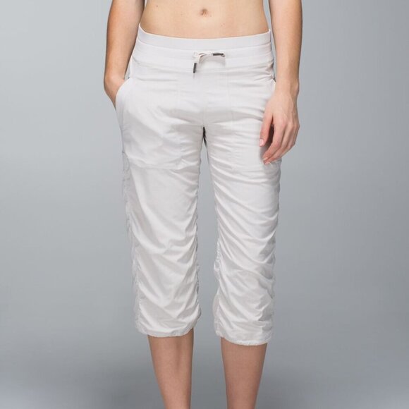 Lululemon Studio Crop *Liner Dune- Lined Athletic Joggers- Size 6 - Picture 3 of 16
